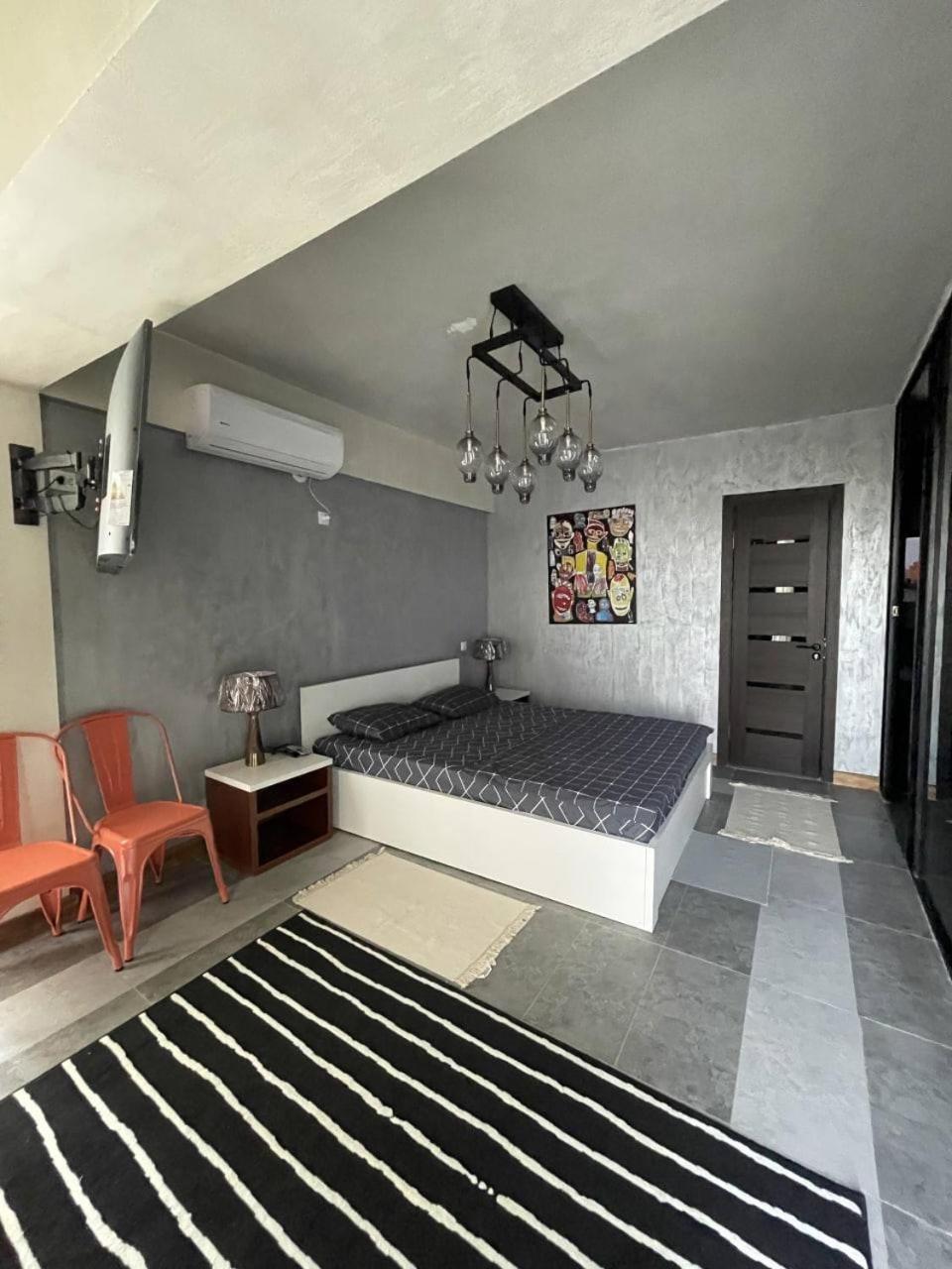 Local Hotel Ташкент Екстериор снимка