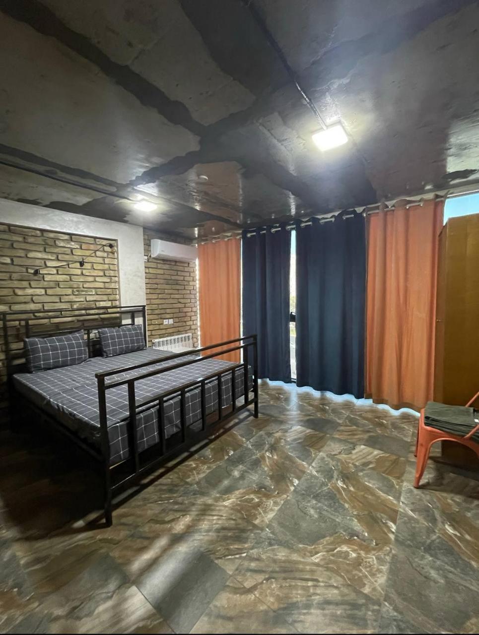 Local Hotel Ташкент Екстериор снимка